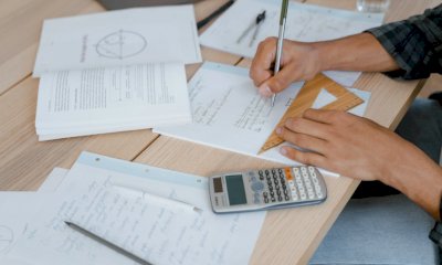 Troppi compiti a casa per gli studenti italiani: primato europeo con 8,5 ore a settimana