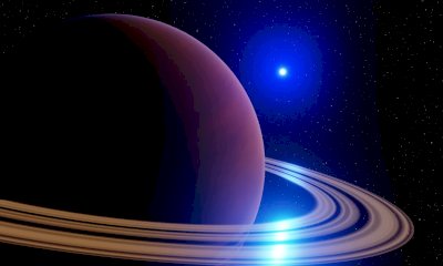 Un lampo luminoso ha colpito Saturno: l’immagine in tempo reale dell’accaduto