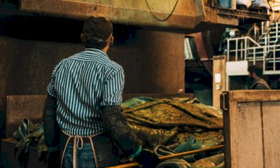 Lavoro, più della metà degli italiani supera le 40 ore settimanali