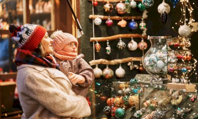 La magia natalizia si prepara ad avvolgere l’Europa: quali sono i mercatini più suggestivi e come raggiungerli