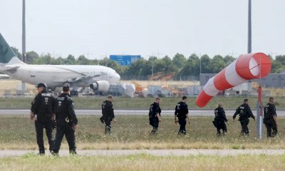 Svelata l&rsquo;identit&agrave; dei due presunti autori del tentato attentato all&rsquo;aeroporto di Lipsia