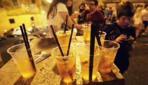 Roma: la polizia ha passato al setaccio la 'movida' di Trastevere