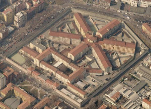 Milano, San Vittore: detenuto aggredisce tre poliziotti penitenziari