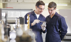 Apprendistato, record assunzioni: 283 mila in un anno