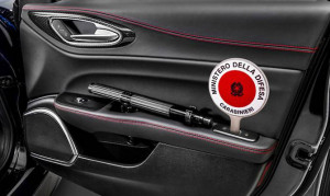 Tentato furto al centro commerciale: arrestati due italiani e un romeno