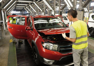 Nella filiera auto 7 addetti su 10 in piccole imprese