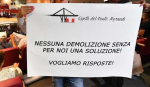 A Genova la protesta degli sfollati del ponte Morandi