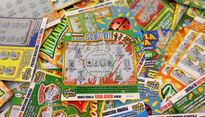 Compravano 'gratta e vinci' con carte di credito rubate: arrestati