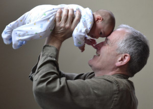 Festa dei Nonni: uno su tre aiuta i bilanci della famiglia