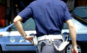 Roma: furti delle borse con la tecnica del mazzo di chiavi