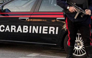 Rifiuti speciali stoccati abusivamente in un capannone