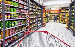 Commercio, crescono solo i discount alimentari (+1,5%)