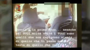 Forlì: prometteva la fama a minorenni, arrestato per violenza sessuale
