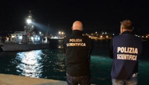 Immigrazione clandestina: fermati 11 scafisti a Ragusa e Agrigento