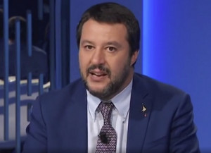 Salvini (di nuovo) indagato per sequestro di persona