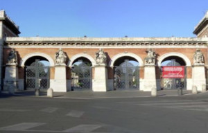 Marmista nascondeva droga e armi nei loculi del Verano