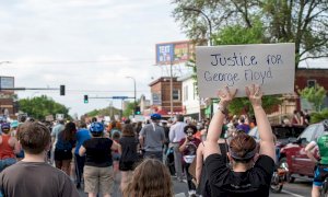Processo George Floyd: l'ex agente condannato per omicidio 