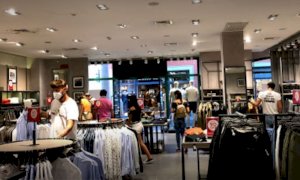 Covid, scatta la protesta dei centri commerciali contro le chiusure nel weekend