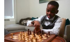 Da profugo in Nigeria a campione di scacchi, la storia di Tani ha commosso il mondo