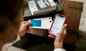 Truffa con sondaggio su Pfizer, rubati soldi e dati personali: come funziona