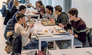 Bar e ristoranti, limite di 4 persone a tavola: è polemica nel governo