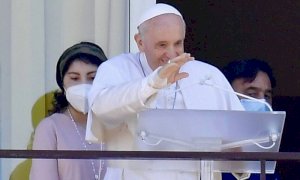 Papa Francesco, ancora qualche giorno in ospedale per la riabilitazione