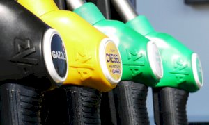 Cresce il prezzo della benzina, ulteriori rincari per il settore carburanti
