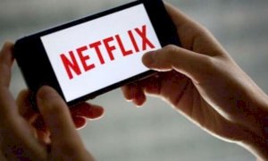 Vodafone e Netflix, nasce la partnership: ecco l'offerta pensata per le famiglie 