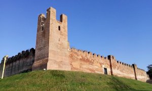 A Castelfranco Veneto trovata morta in casa dal compagno una farmacista. Il figlio di 2 anni dormiva