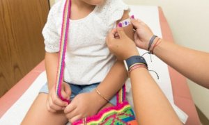 L'allarme di pediatri e ginecologi: ora il vaccino per over 12 e donne incinte