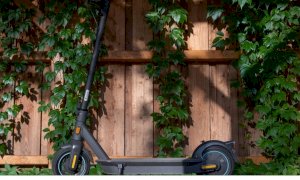 Roma: scontro tra un monopattino e un'auto, morto un 34enne