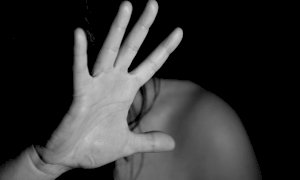 Ad Agnosine l'ennesimo femminicidio: una donna è stata accoltellata dall'ex marito