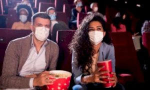 Aumenta la capienza di cinema, teatri e stadi: cosa ha stabilito il Cts