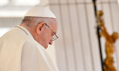 Battesimi a figli di coppie gay: la conferma del Papa